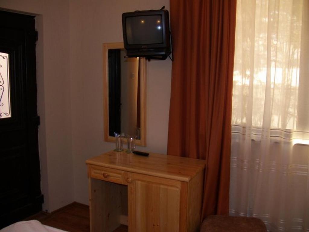 Family Hotel Ilinden Shipkovo  ห้อง รูปภาพ